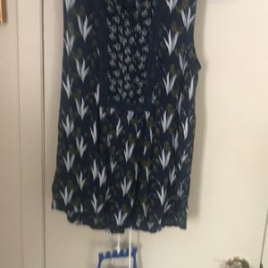 Loft sm sleeveless shirt
